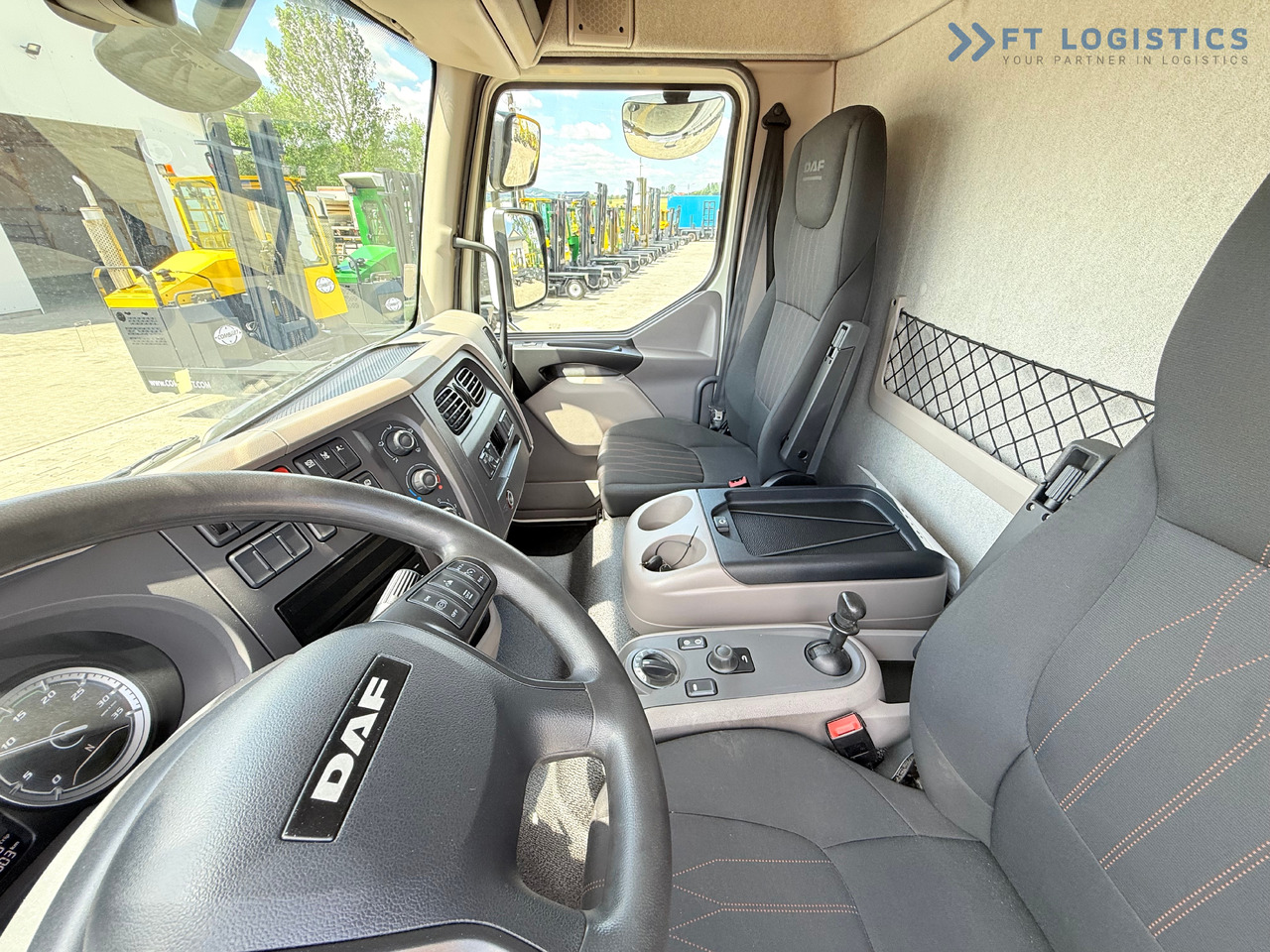 Camion centinato nuovo DAF LF 260 FA / AUTOMATIC / 9,255 kg PAYLOAD / 4x2 / 18 PALLETS / TAIL LIFT / SIDE BOARDS / EXCELLENT CONDITION! [ Copy ]: foto 27