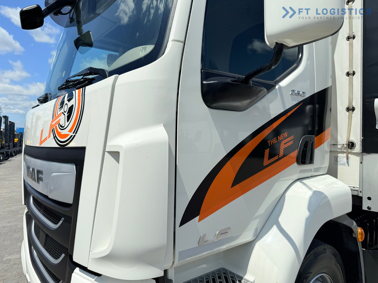 Camion centinato nuovo DAF LF 260 FA / AUTOMATIC / 9,255 kg PAYLOAD / 4x2 / 18 PALLETS / TAIL LIFT / SIDE BOARDS / EXCELLENT CONDITION! [ Copy ]: foto 13
