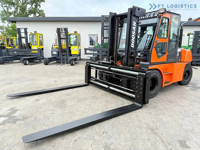 Doosan DOOSAN / DUPLEX 3000MM / SIDE SHIFT / FORK POSITIONER / 2500MM FORKS / 7000KG / CABIN / LIKE NEW DOOSAN / DUPLEX 3000MM / SIDE S - Carrello elevatore diesel: foto 1 Doosan DOOSAN / DUPLEX 3000MM / SIDE SHIFT / FORK POSITIONER / 2500MM FORKS / 7000KG / CABIN / LIKE NEW DOOSAN / DUPLEX 3000MM / SIDE S - Carrello elevatore diesel: foto 1