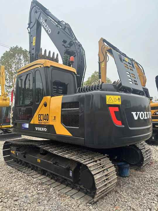 China Brand Used VOLVO EC140 Mini Excavator 6ton Crawler Earth Digger Machine for Sale - Escavatore cingolato: foto 2 China Brand Used VOLVO EC140 Mini Excavator 6ton Crawler Earth Digger Machine for Sale - Escavatore cingolato: foto 2
