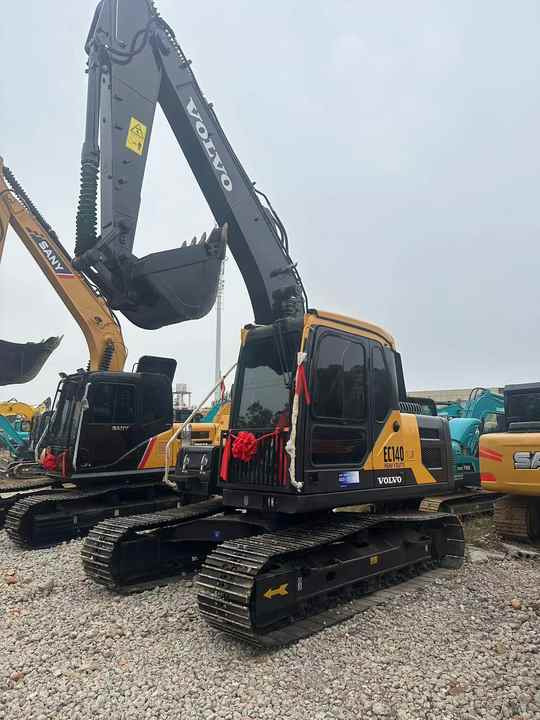 China Brand Used VOLVO EC140 Mini Excavator 6ton Crawler Earth Digger Machine for Sale - Escavatore cingolato: foto 3 China Brand Used VOLVO EC140 Mini Excavator 6ton Crawler Earth Digger Machine for Sale - Escavatore cingolato: foto 3