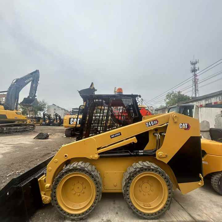 High Quality Used Cat 246D3 Excavator with Low Working Hoursand Best Price  Used Cat 246D3 Machine with  Cheap Price for Sale - Minipala: foto 1 High Quality Used Cat 246D3 Excavator with Low Working Hoursand Best Price  Used Cat 246D3 Machine with  Cheap Price for Sale - Minipala: foto 1