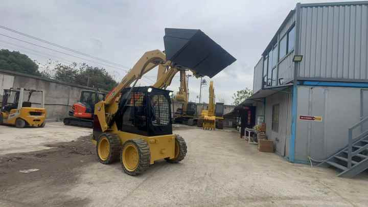 High Quality Used Cat 246D3 Excavator with Low Working Hoursand Best Price  Used Cat 246D3 Machine with  Cheap Price for Sale - Minipala: foto 5 High Quality Used Cat 246D3 Excavator with Low Working Hoursand Best Price  Used Cat 246D3 Machine with  Cheap Price for Sale - Minipala: foto 5