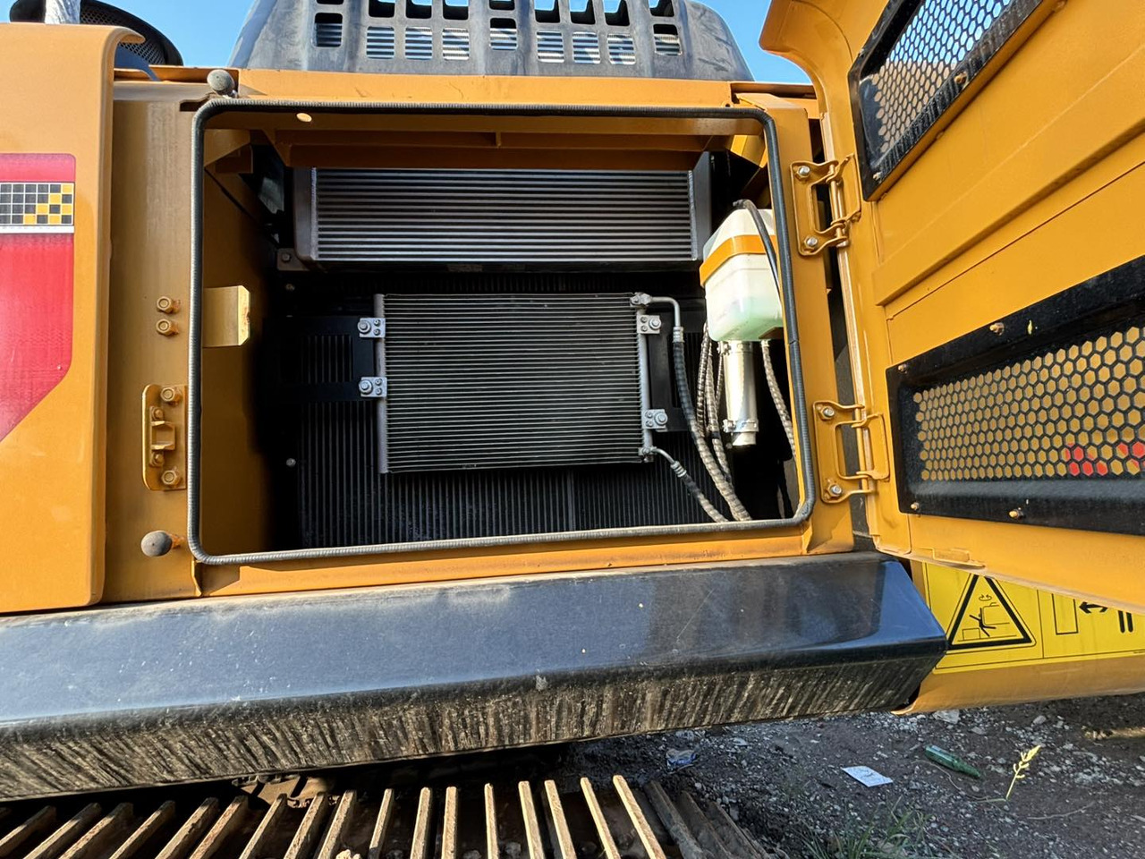 SANY used excavator good condition SANY SY365H - Macchina da cantiere: foto 2 SANY used excavator good condition SANY SY365H - Macchina da cantiere: foto 2