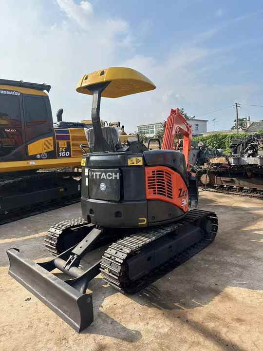 Mini 3-Ton Excavator used Hitachi ZX30 excavator with Excellent Performance and Low Price for sale! - Escavatore: foto 4 Mini 3-Ton Excavator used Hitachi ZX30 excavator with Excellent Performance and Low Price for sale! - Escavatore: foto 4