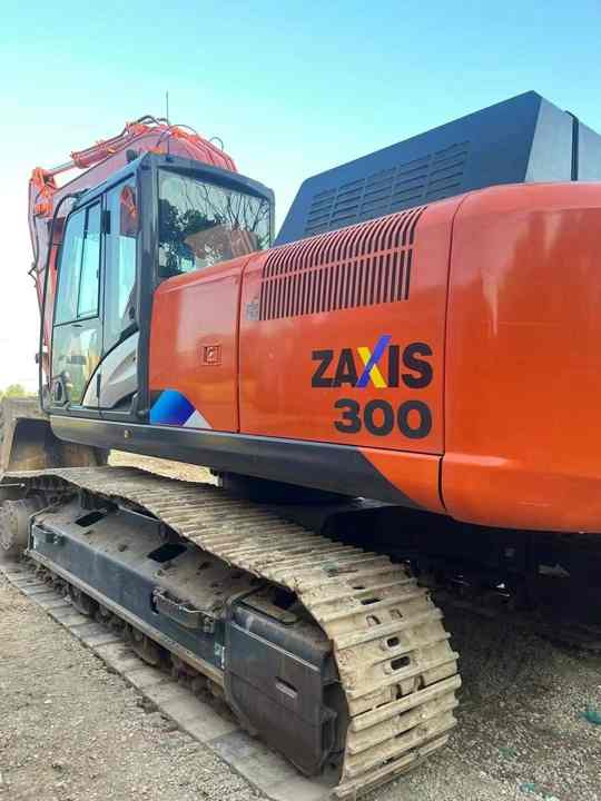 Original Japan Hitachi ZX300 Excavator Hitachi Excavator in Low Price for Hot Sale - Escavatore cingolato: foto 2 Original Japan Hitachi ZX300 Excavator Hitachi Excavator in Low Price for Hot Sale - Escavatore cingolato: foto 2