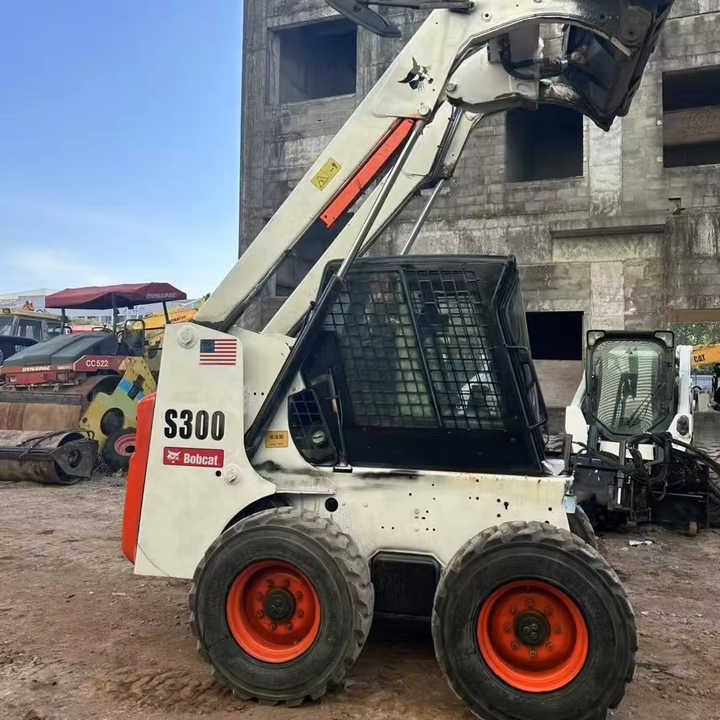 Second Hand BOBCAT S300 Skid-steer Loader with Very Good Performance Is for Sale at a Low Price - Minipala: foto 1 Second Hand BOBCAT S300 Skid-steer Loader with Very Good Performance Is for Sale at a Low Price - Minipala: foto 1