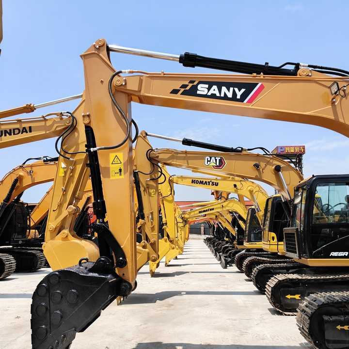USED Chinese Brand Sany 155c Excavator with Good Condition for Sale - Escavatore: foto 3 USED Chinese Brand Sany 155c Excavator with Good Condition for Sale - Escavatore: foto 3