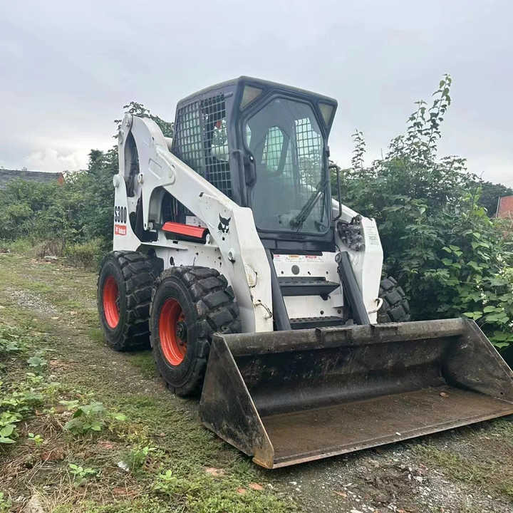 Used Bob Cat Bob Cat S300 Used Skid Steer Wheel Loader Multifunctional Track Loaders Bobcat - Pala gommata: foto 5 Used Bob Cat Bob Cat S300 Used Skid Steer Wheel Loader Multifunctional Track Loaders Bobcat - Pala gommata: foto 5