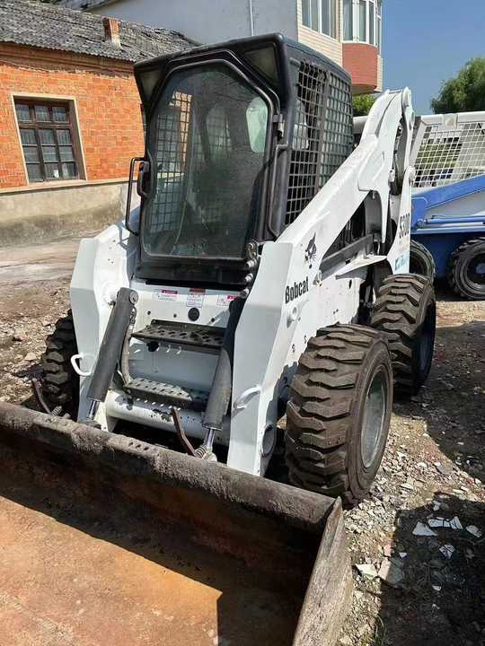 Used Bob Cat Bob Cat S300 Used Skid Steer Wheel Loader Multifunctional Track Loaders Bobcat - Pala gommata: foto 2 Used Bob Cat Bob Cat S300 Used Skid Steer Wheel Loader Multifunctional Track Loaders Bobcat - Pala gommata: foto 2