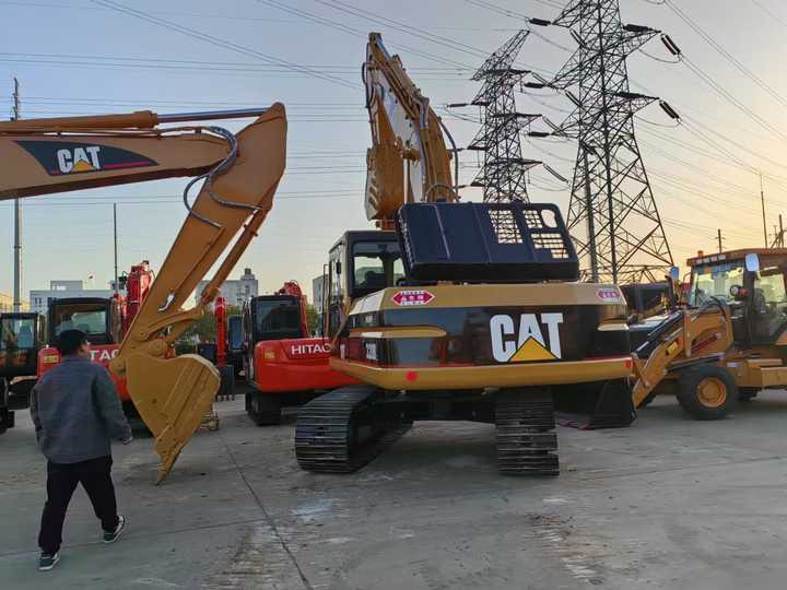 Used Cat Excavator Japan 20 Tons Digger Machinery Caterpillar CAT 320BL for Sale Cat 320B 320BL 320C 320D 320CL 320DL in Stock - Escavatore: foto 3 Used Cat Excavator Japan 20 Tons Digger Machinery Caterpillar CAT 320BL for Sale Cat 320B 320BL 320C 320D 320CL 320DL in Stock - Escavatore: foto 3