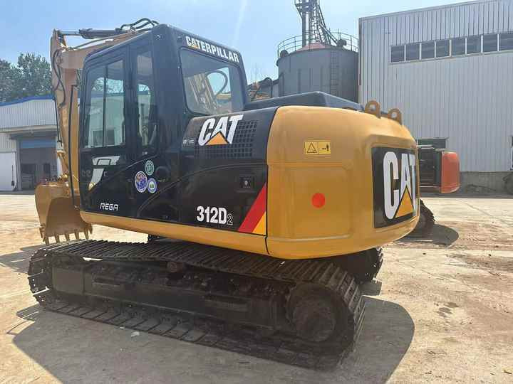 Used Caterpillar Cat312D2 Excavator Original Japan Heavy Machinery Caterpillar 312D2 Excavator for Sale - Escavatore cingolato: foto 4 Used Caterpillar Cat312D2 Excavator Original Japan Heavy Machinery Caterpillar 312D2 Excavator for Sale - Escavatore cingolato: foto 4