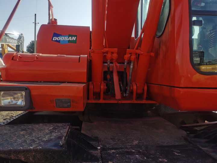 Used Digger Doosan Dh150w-7 Construction Machinery Construction Digger Used Doosan Dh150w-7 Cheap Excavator - Escavatore cingolato: foto 4 Used Digger Doosan Dh150w-7 Construction Machinery Construction Digger Used Doosan Dh150w-7 Cheap Excavator - Escavatore cingolato: foto 4
