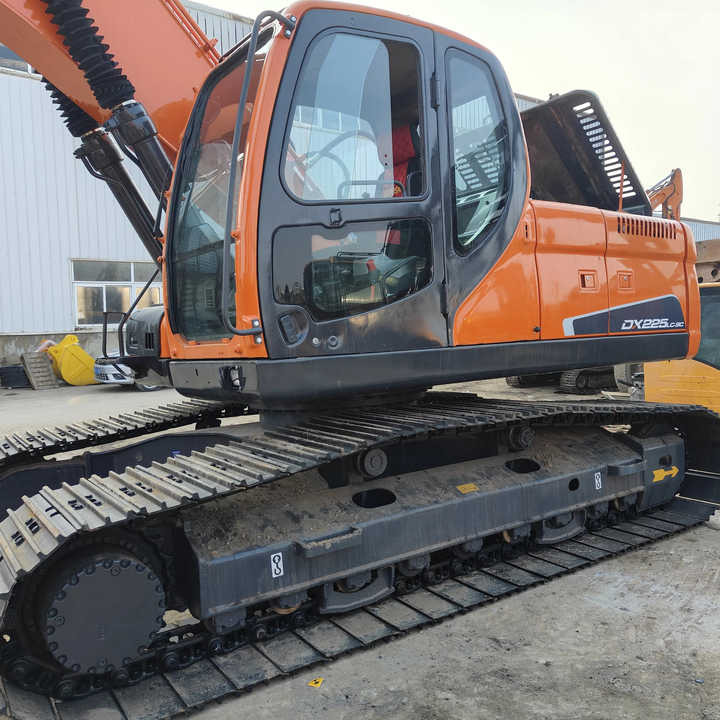 Used Excavator Doosan DX225LC-9 Excavators Mini Equipment Earth Moving Machinery Doosan Digger Excavator for Sale - Escavatore cingolato: foto 2 Used Excavator Doosan DX225LC-9 Excavators Mini Equipment Earth Moving Machinery Doosan Digger Excavator for Sale - Escavatore cingolato: foto 2