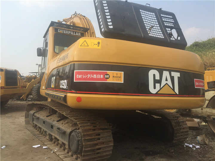 Used Excavator Machine CAT 325DL Construction Good Efficient Used Machinery Caterpillar Used CAT 325DL Excavators - Escavatore gommato: foto 3 Used Excavator Machine CAT 325DL Construction Good Efficient Used Machinery Caterpillar Used CAT 325DL Excavators - Escavatore gommato: foto 3