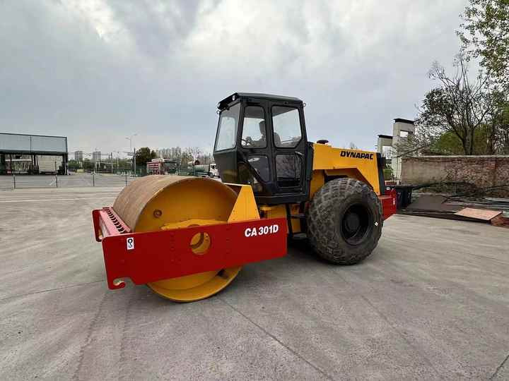 Used Hotsale Second hand high quality DYUAPAC 301D - Rullo compattatore/ Rullo compressore: foto 3 Used Hotsale Second hand high quality DYUAPAC 301D - Rullo compattatore/ Rullo compressore: foto 3