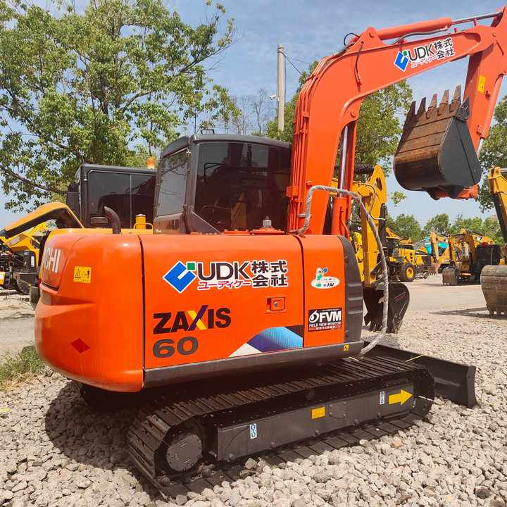 Used Original Japan Brand Hitachi Zx60 Excavator for Sale - Escavatore: foto 1 Used Original Japan Brand Hitachi Zx60 Excavator for Sale - Escavatore: foto 1