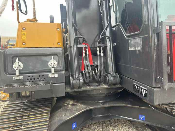 Used Original Volvo EC140 Excavator on Sale - Escavatore: foto 3 Used Original Volvo EC140 Excavator on Sale - Escavatore: foto 3