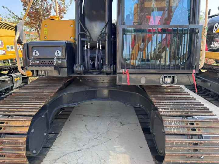 Used Volvo 14 Tonne Crawler Excavator Volvo Ec140 Excavator Good Condition Low Price Good Quality for Sale - Escavatore cingolato: foto 3 Used Volvo 14 Tonne Crawler Excavator Volvo Ec140 Excavator Good Condition Low Price Good Quality for Sale - Escavatore cingolato: foto 3