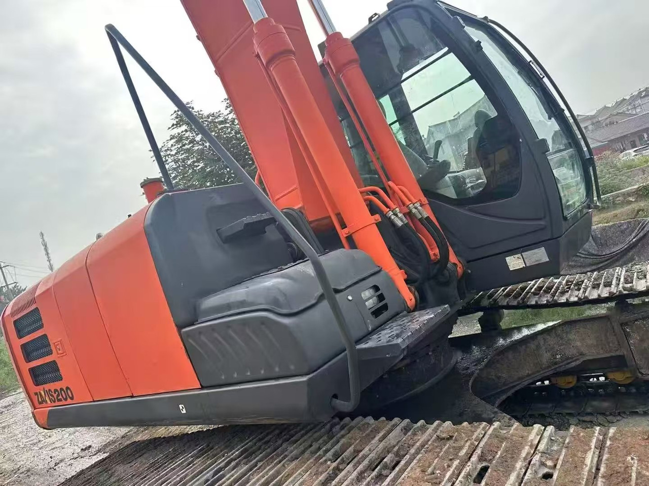 Used excavator second hand HITACHI ZX200-5G - Escavatore cingolato: foto 5 Used excavator second hand HITACHI ZX200-5G - Escavatore cingolato: foto 5