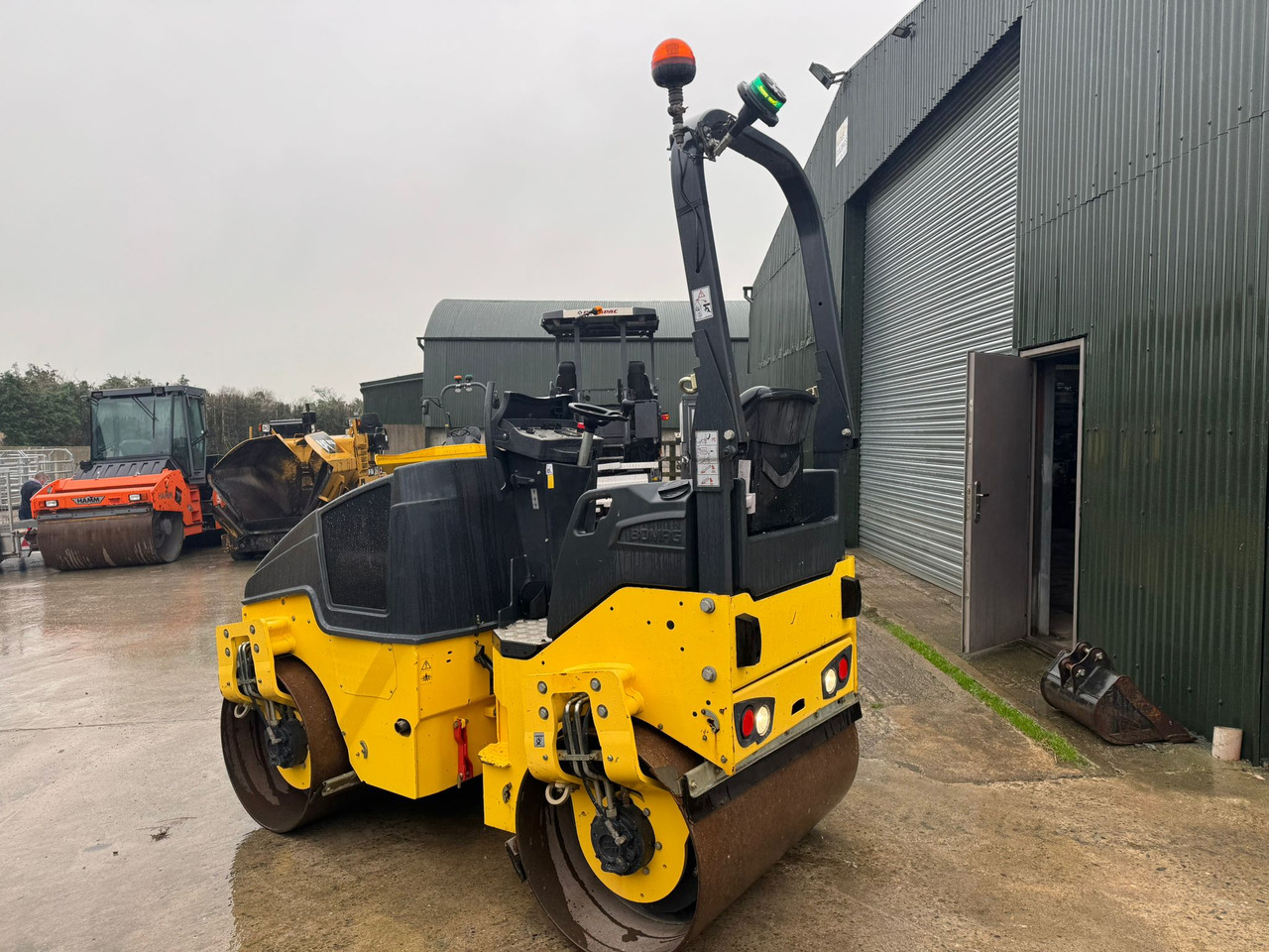 BOMAG BW120AD-5 - Rullo stradale: foto 3 BOMAG BW120AD-5 - Rullo stradale: foto 3