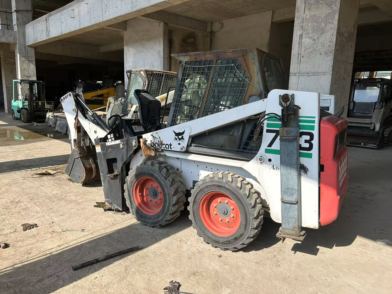 BOBCAT T753 - Minipala: foto 1 BOBCAT T753 - Minipala: foto 1