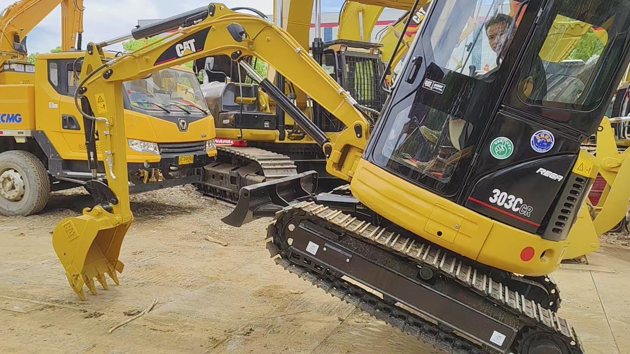 CATERPILLAR 303CR - Miniescavatore: foto 2 CATERPILLAR 303CR - Miniescavatore: foto 2