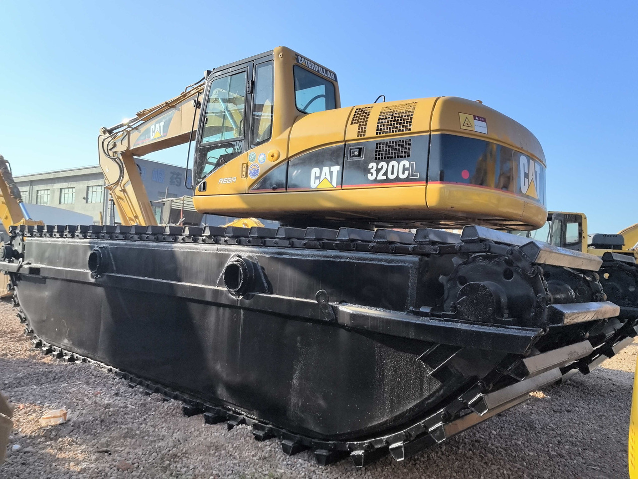 CATERPILLAR 320C - Escavatore anfibio: foto 3 CATERPILLAR 320C - Escavatore anfibio: foto 3