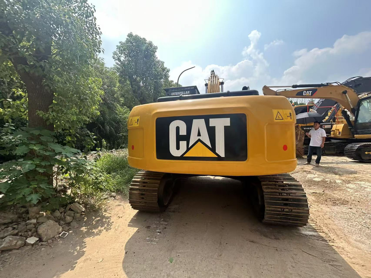 CATERPILLAR 323D2L - Escavatore cingolato: foto 2 CATERPILLAR 323D2L - Escavatore cingolato: foto 2