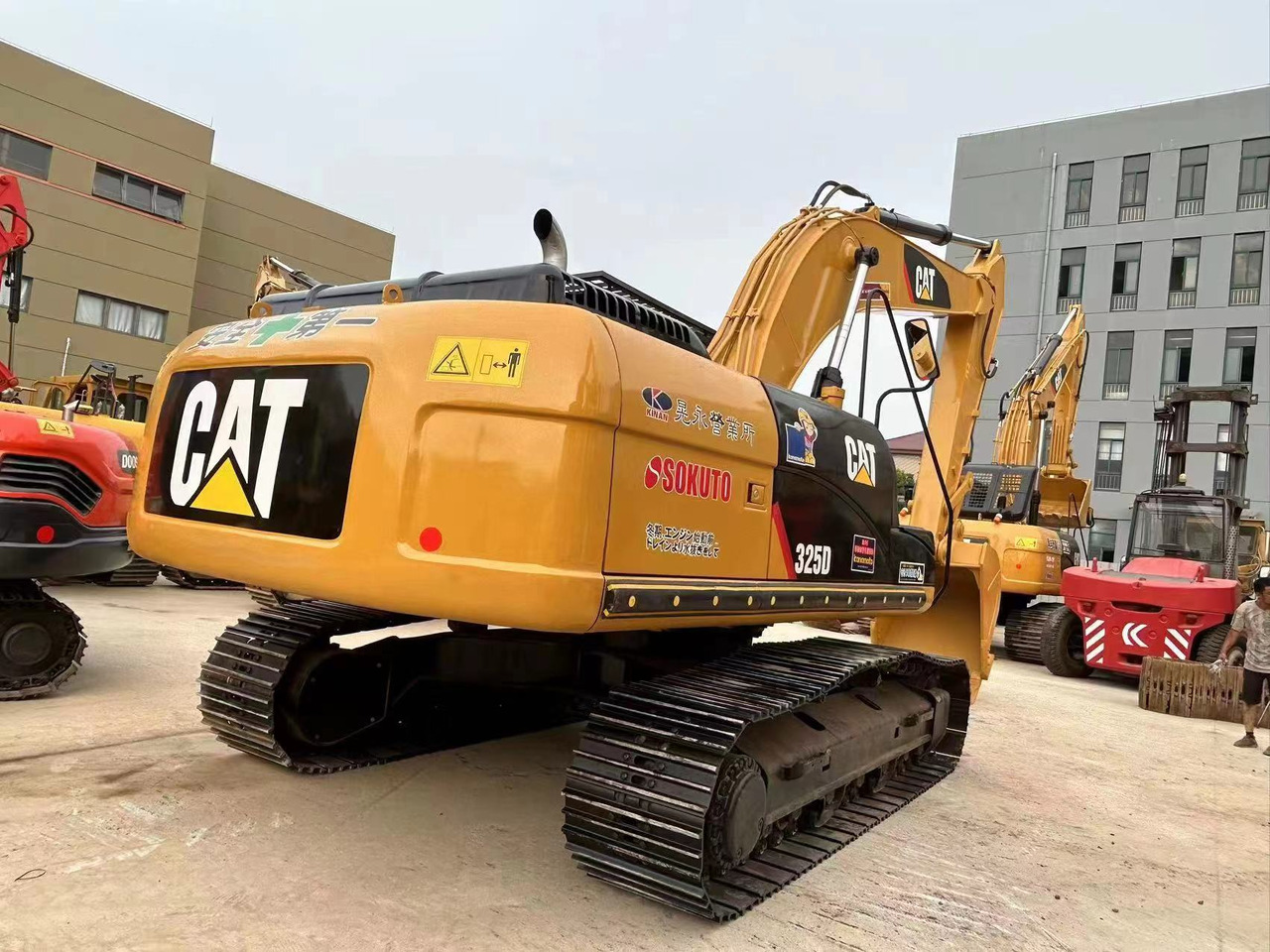 CATERPILLAR 325D - Escavatore cingolato: foto 3 CATERPILLAR 325D - Escavatore cingolato: foto 3