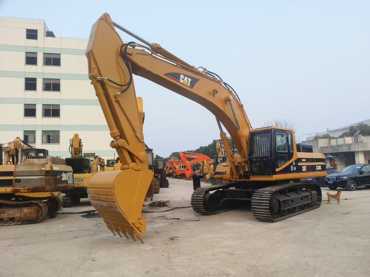CATERPILLAR 330BL - Escavatore cingolato: foto 1 CATERPILLAR 330BL - Escavatore cingolato: foto 1