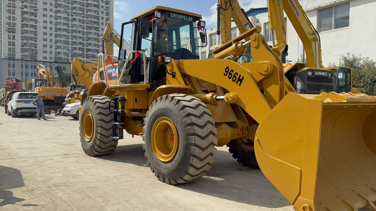 CATERPILLAR 966H - Pala gommata: foto 4 CATERPILLAR 966H - Pala gommata: foto 4