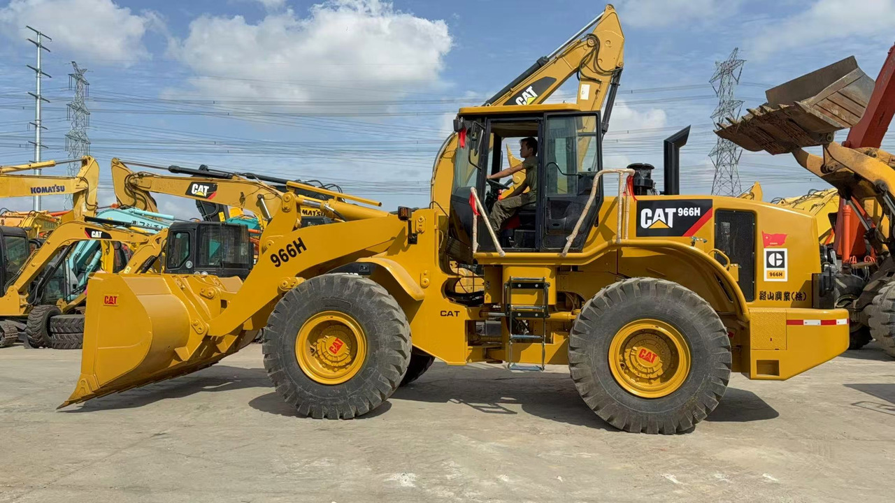 CATERPILLAR 966H - Pala gommata: foto 2 CATERPILLAR 966H - Pala gommata: foto 2