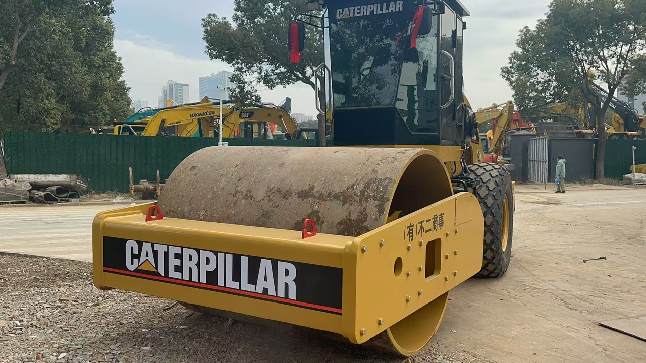 CATERPILLAR CS683E - Rullo stradale: foto 1 CATERPILLAR CS683E - Rullo stradale: foto 1