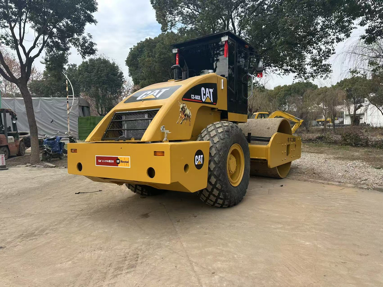 CATERPILLAR CS683E - Rullo stradale: foto 3 CATERPILLAR CS683E - Rullo stradale: foto 3