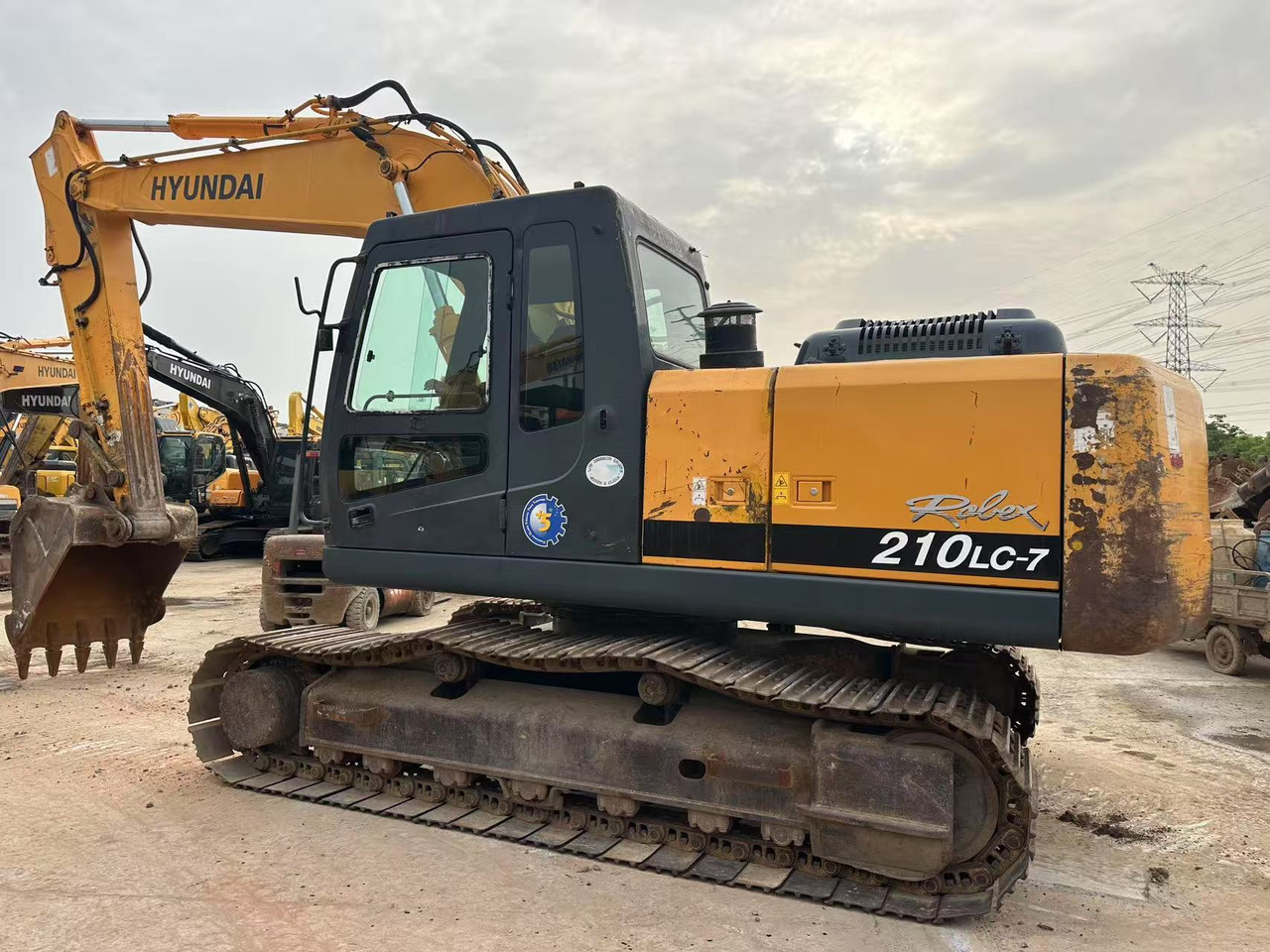 HYUNDAI R210LC-7 - Escavatore cingolato: foto 5 HYUNDAI R210LC-7 - Escavatore cingolato: foto 5