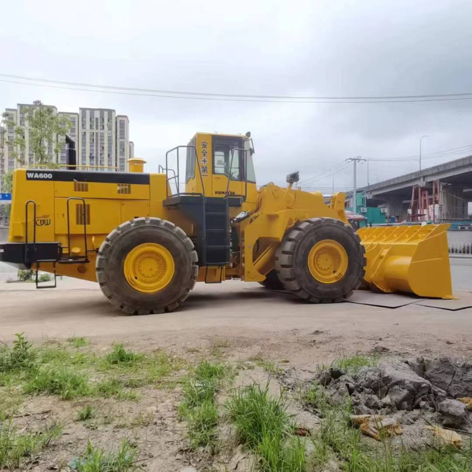 KOMATSU WA600-3 - Pala gommata: foto 4 KOMATSU WA600-3 - Pala gommata: foto 4