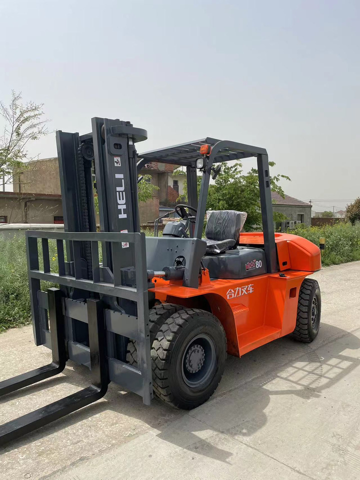 TOYOTA 50 - Carrello elevatore diesel: foto 2 TOYOTA 50 - Carrello elevatore diesel: foto 2