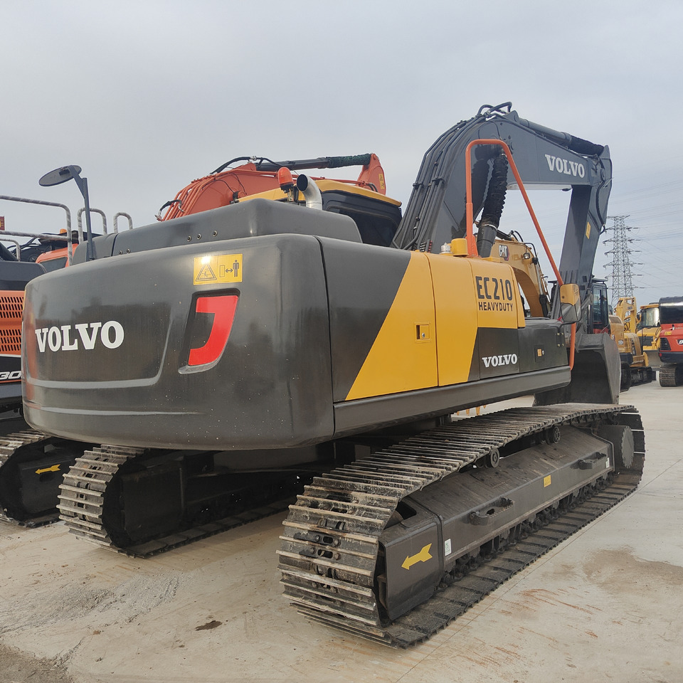 VOLVO EC210 - Escavatore cingolato: foto 2 VOLVO EC210 - Escavatore cingolato: foto 2