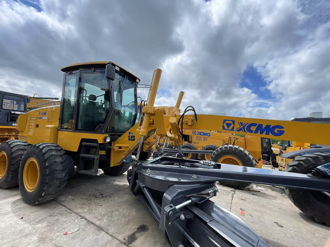 XCMG GR1803 - Grader: foto 1 XCMG GR1803 - Grader: foto 1