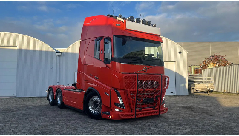 Volvo FH 16.750 FH 16 6x4 - Trattore stradale: foto 1 Volvo FH 16.750 FH 16 6x4 - Trattore stradale: foto 1