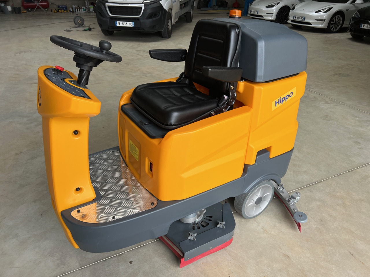 HIPPO AR-X9 - Spazzatrice stradale: foto 5 HIPPO AR-X9 - Spazzatrice stradale: foto 5