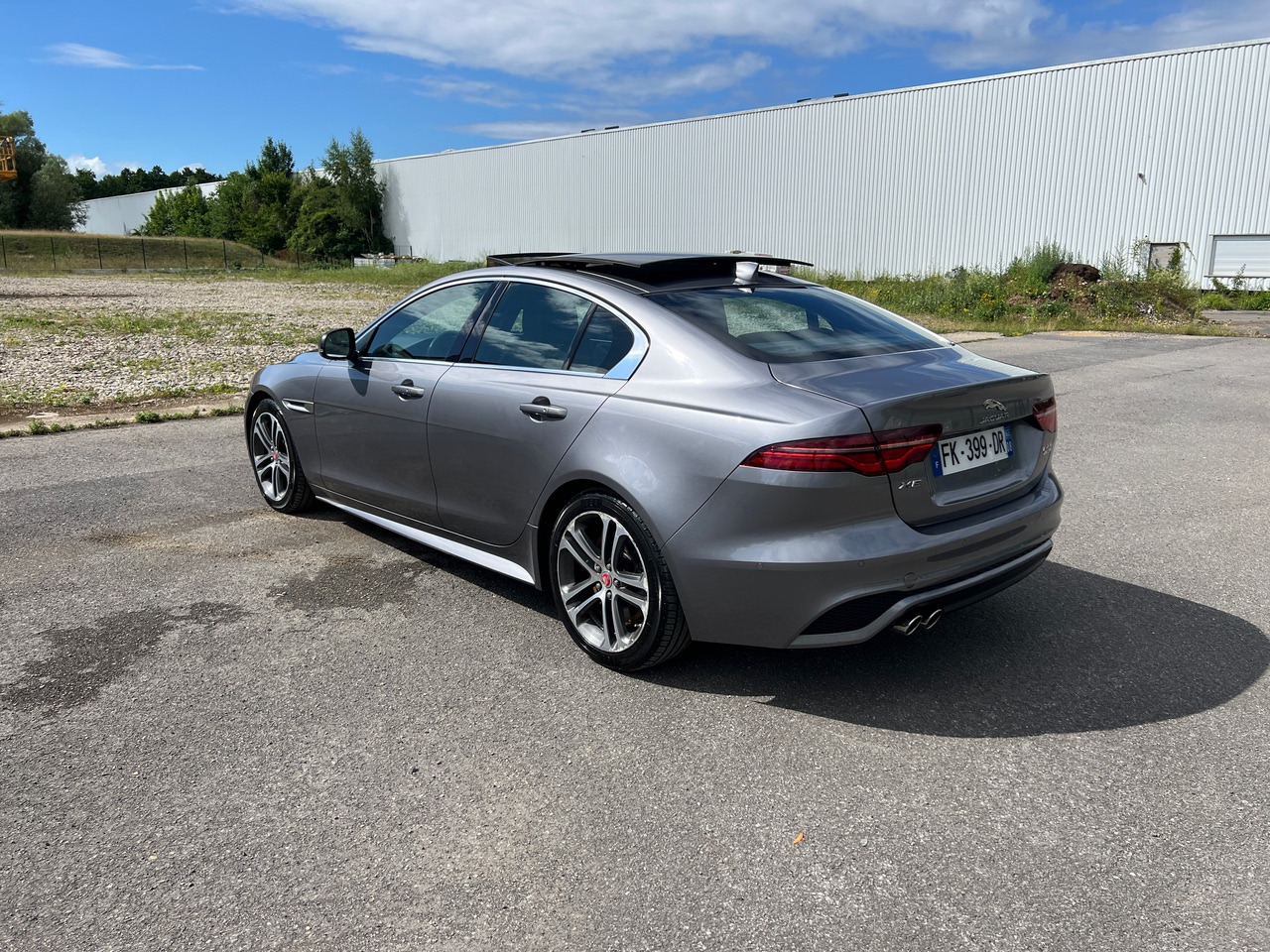 JAGUAR XE 20MY SE R-DYN. 2.0L D 180 BVA8 Cockpit PANO - Berlina: foto 5 JAGUAR XE 20MY SE R-DYN. 2.0L D 180 BVA8 Cockpit PANO - Berlina: foto 5