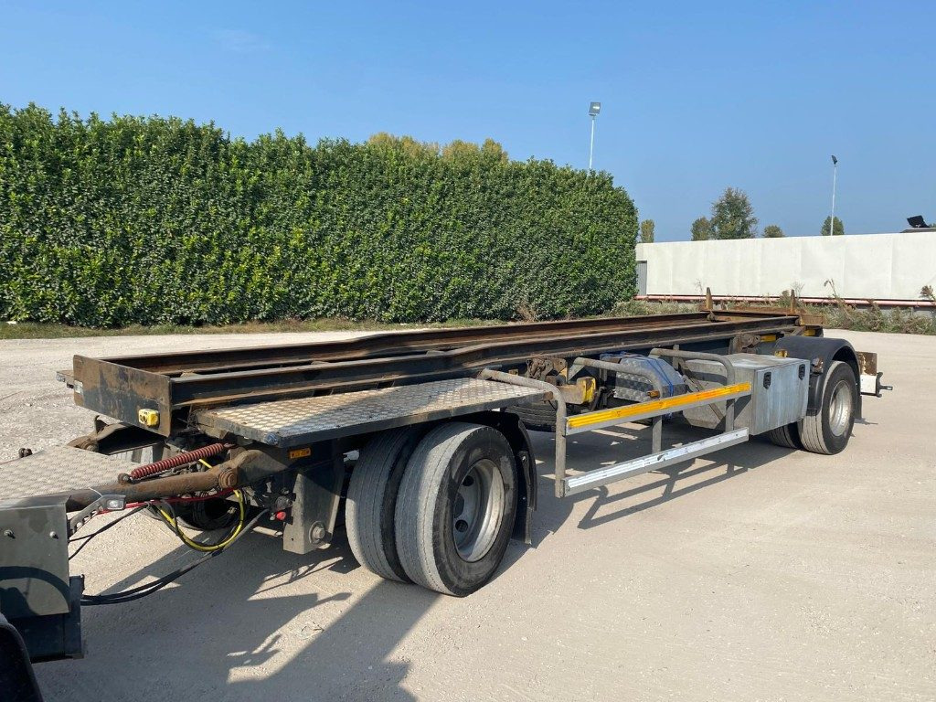 CARDI RIMORCHIO CARDI SCARRABILE PNEUMATICO - Rimorchio scarrabile/ Multibenna: foto 3 CARDI RIMORCHIO CARDI SCARRABILE PNEUMATICO - Rimorchio scarrabile/ Multibenna: foto 3