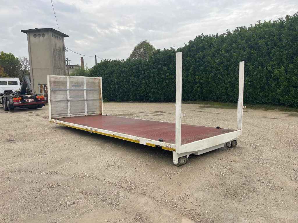 CONTAINER USATO A PIANALE SENZA SPONDE - Cassone scarrabile: foto 2 CONTAINER USATO A PIANALE SENZA SPONDE - Cassone scarrabile: foto 2