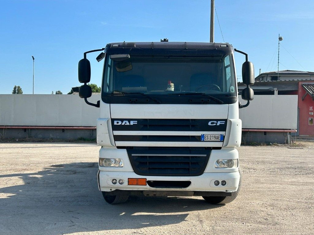 DAF CF85 SCARRABILE - Autocarro scarrabile: foto 2 DAF CF85 SCARRABILE - Autocarro scarrabile: foto 2