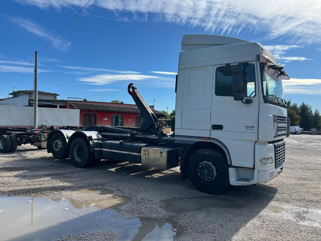 DAF XF530 SCARRABILE - Autocarro scarrabile: foto 4 DAF XF530 SCARRABILE - Autocarro scarrabile: foto 4