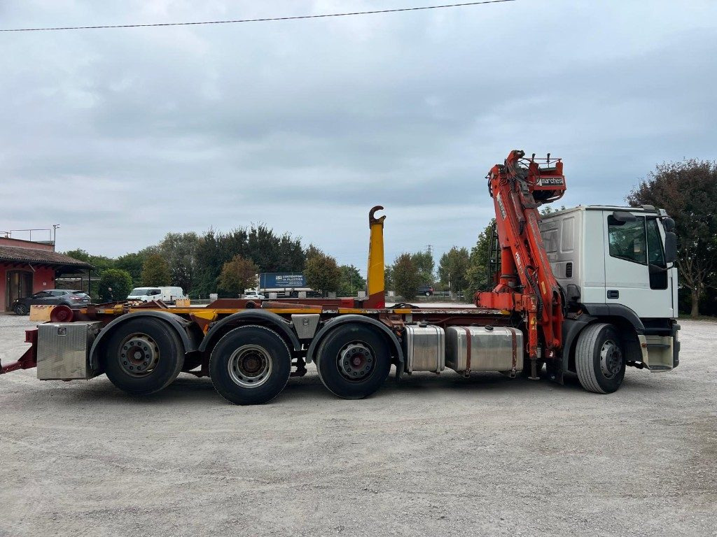 IVECO 260E43 EUROTECH USATO SCARRABILE CON GRU - Autocarro scarrabile: foto 4 IVECO 260E43 EUROTECH USATO SCARRABILE CON GRU - Autocarro scarrabile: foto 4