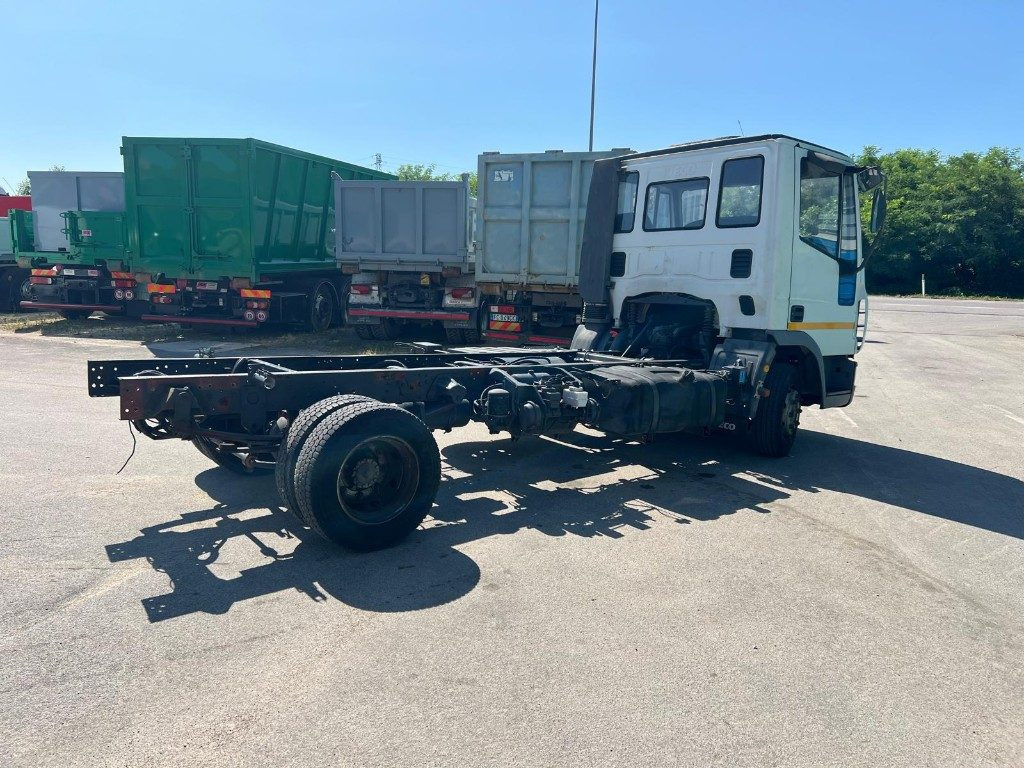 IVECO 80E15 A TELAIO - Autocarro telaio: foto 3 IVECO 80E15 A TELAIO - Autocarro telaio: foto 3