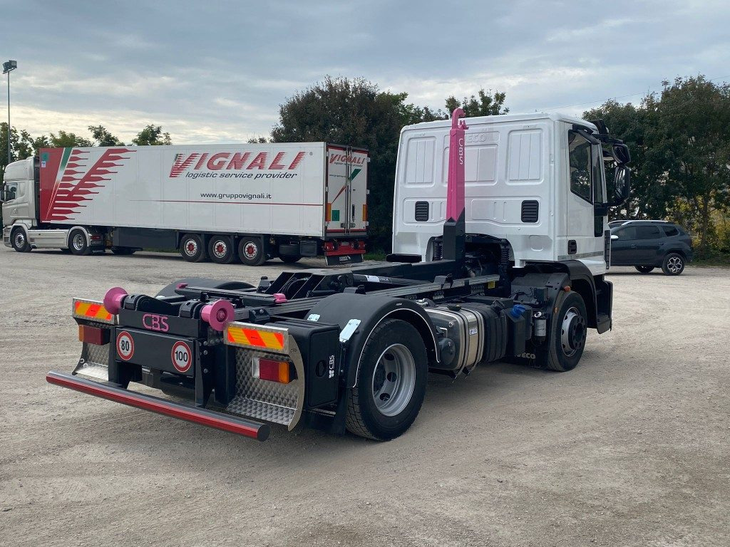 IVECO EUROCARGO 120E25 SCARRABILE - Autocarro scarrabile: foto 4 IVECO EUROCARGO 120E25 SCARRABILE - Autocarro scarrabile: foto 4